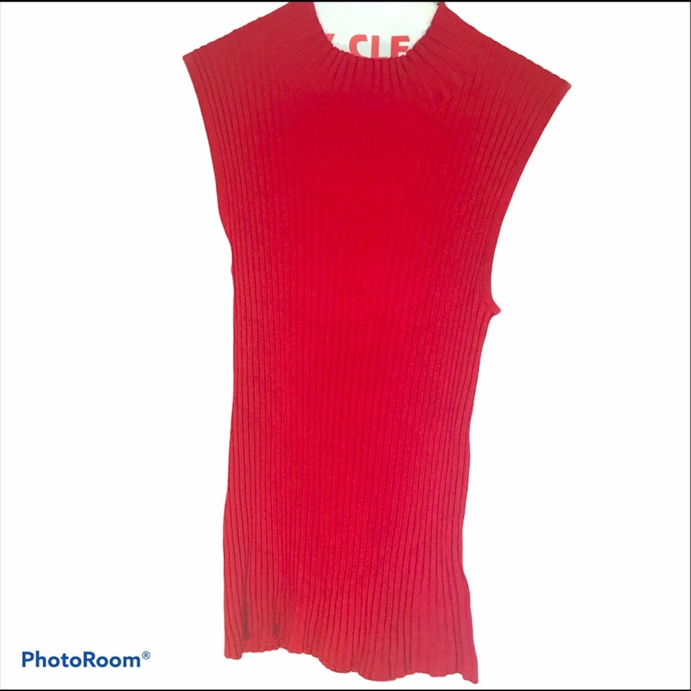 Josephine Chaus sleeveless Red ribbed top size M